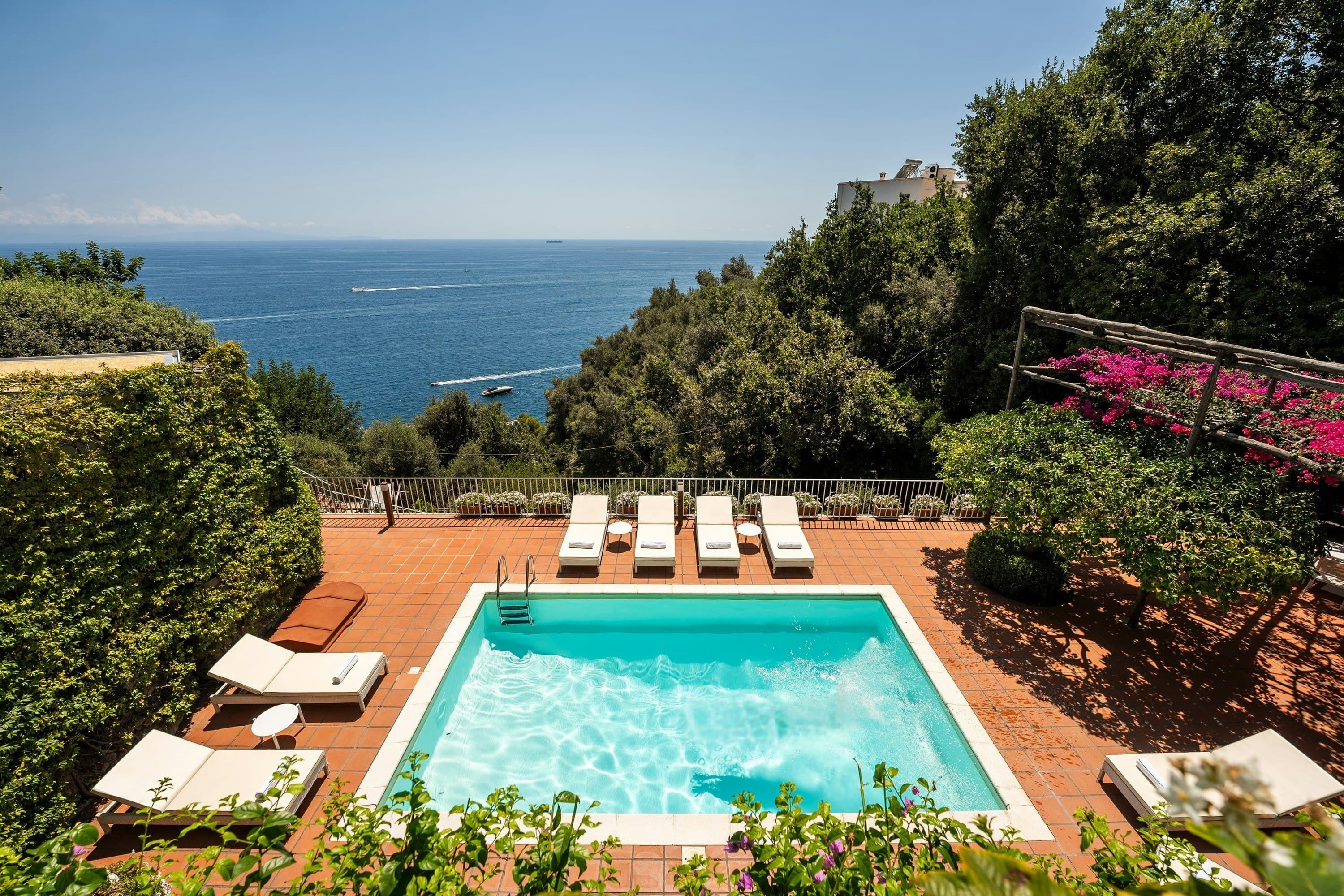 Best Time to Visit Puglia by Month: Weather and Seasons