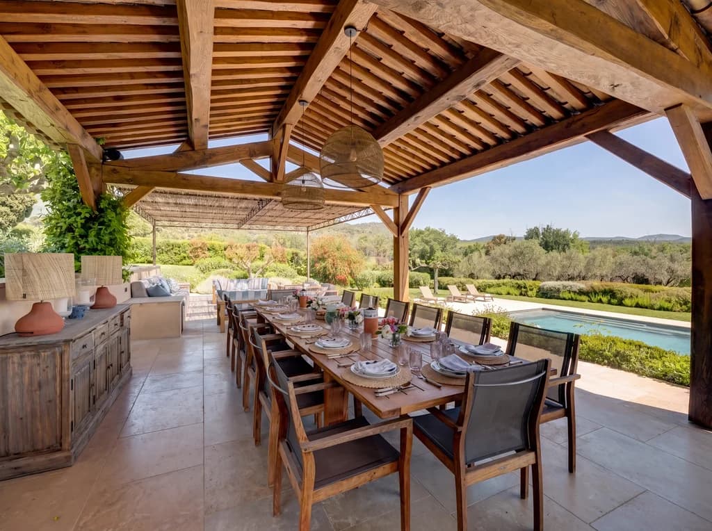 Villa Vignoble outdoor dining pavilion for 14 with pool views, Grimaud, France